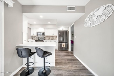 Your dream home awaits. Stunning remodeled 2 bedroom, 2 bath, 2 on Sun City Lakes West and East in Arizona - for sale on GolfHomes.com, golf home, golf lot