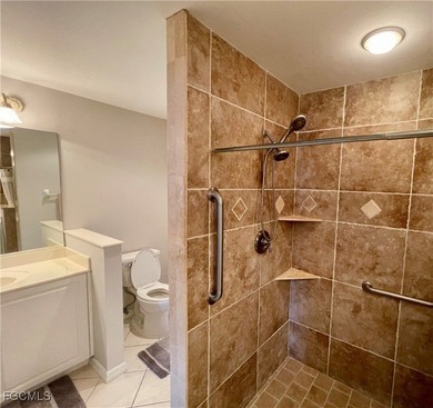 Original owner, condo shows *Pride of Ownership* as you enter on Legends Golf and Country Club in Florida - for sale on GolfHomes.com, golf home, golf lot