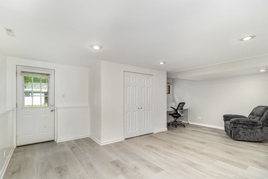Beautifully updated 4-level split in Oak Meadows offering nearly on St. Andrews Golf and Country Club in Illinois - for sale on GolfHomes.com, golf home, golf lot