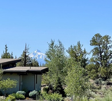 This Four Peaks lot is close to all the resort action AND allows on The Club At Pronghorn Golf Course in Oregon - for sale on GolfHomes.com, golf home, golf lot