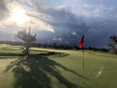 This Four Peaks lot is close to all the resort action AND allows on The Club At Pronghorn Golf Course in Oregon - for sale on GolfHomes.com, golf home, golf lot