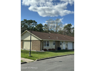 This is the One!   This FULLY updated Baronet that is beautiful on Leisure Village West Assoc. in New Jersey - for sale on GolfHomes.com, golf home, golf lot