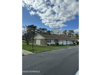 This is the One!   This FULLY updated Baronet that is beautiful on Leisure Village West Assoc. in New Jersey - for sale on GolfHomes.com, golf home, golf lot