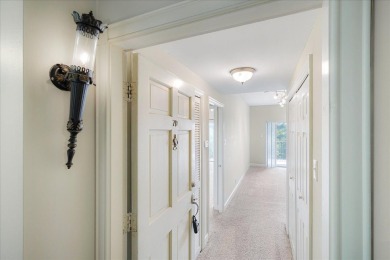 Beautiful condo in centrally located East Memphis! Updated with on Chickasaw Country Club in Tennessee - for sale on GolfHomes.com, golf home, golf lot