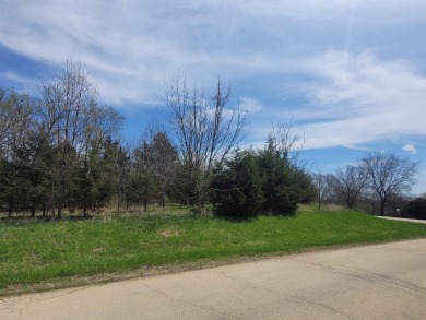 Gently sloping .90 acre corner lot convenient to all amenities on Eagle Ridge Inn and Resort in Illinois - for sale on GolfHomes.com, golf home, golf lot