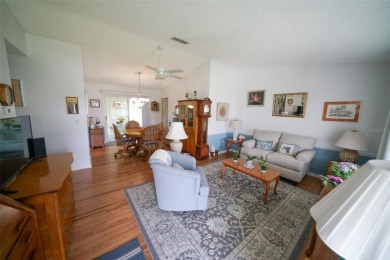 Charming, Cozy & Comfortable Home For Sale in Spruce Creek South on The Links of Spruce Creek in Florida - for sale on GolfHomes.com, golf home, golf lot