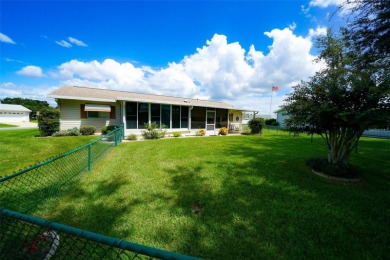 Charming, Cozy & Comfortable Home For Sale in Spruce Creek South on The Links of Spruce Creek in Florida - for sale on GolfHomes.com, golf home, golf lot