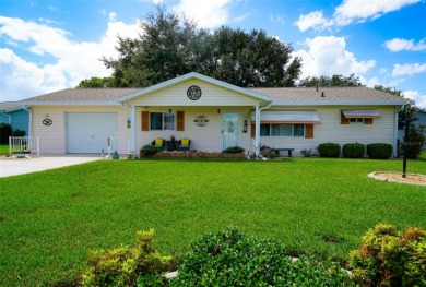Charming, Cozy & Comfortable Home For Sale in Spruce Creek South on The Links of Spruce Creek in Florida - for sale on GolfHomes.com, golf home, golf lot