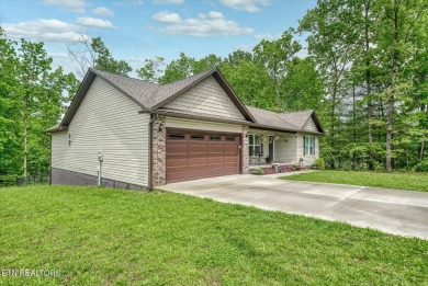This beautifully maintained 2023 built 2 bed 2 bath home on Lake Tansi Village Country Club in Tennessee - for sale on GolfHomes.com, golf home, golf lot