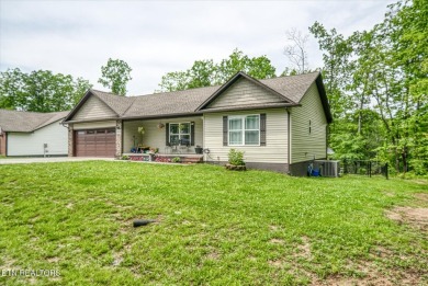 This beautifully maintained 2023 built 2 bed 2 bath home on Lake Tansi Village Country Club in Tennessee - for sale on GolfHomes.com, golf home, golf lot