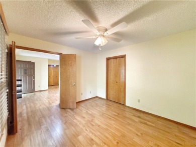 Discover this well-maintained 3 bed, 2 bath home located in a on Bella Vista Country Club - Scottsdale in Arkansas - for sale on GolfHomes.com, golf home, golf lot