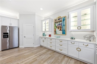 Welcome to Highland Woods Golf and Country Club. This impressive on Highland Woods Golf and Country Club in Florida - for sale on GolfHomes.com, golf home, golf lot