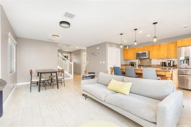 Experience the resort-style living in this move-in ready 4 on Hoakalei Country Club At Ocean Pointe in Hawaii - for sale on GolfHomes.com, golf home, golf lot