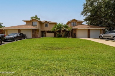 **Three Bedroom, 2 1/2 Bath Home in Pelican Bay**
Located in on The Club At Pelican Bay - North Course in Florida - for sale on GolfHomes.com, golf home, golf lot