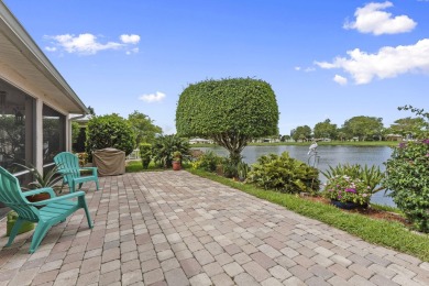 Luxuriously upgraded 3-bed, 2-bath lakefront home with over 1 on Spanish Lakes Fairways in Florida - for sale on GolfHomes.com, golf home, golf lot