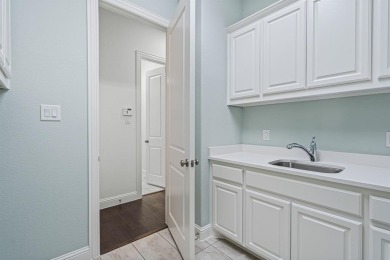 Welcome Home to Reata at Lantana.
This beautifully maintained on Lantana Golf Club in Texas - for sale on GolfHomes.com, golf home, golf lot