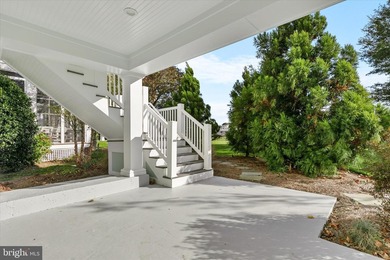 Experience this original Echelon custom-built model home in the on The Peninsula Golf and Country Club in Delaware - for sale on GolfHomes.com, golf home, golf lot