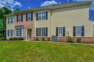 Charming First-Level Townhouse in Braemar Creek. This inviting on Williamsburg National Golf Club in Virginia - for sale on GolfHomes.com, golf home, golf lot