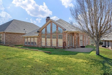 Don't miss this sought-after garden home located in the on Hide-A-Way Lake Golf Course in Texas - for sale on GolfHomes.com, golf home, golf lot