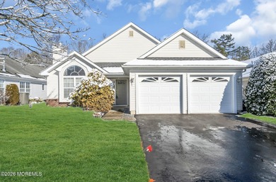 Enjoy easy, upscale living in this stunning 2 bed, 2 bath ranch on Eagle Ridge Golf Club in New Jersey - for sale on GolfHomes.com, golf home, golf lot