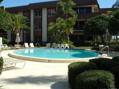 Welcome to your ideal Florida retreat! This pristine 2-bedroom on Countryside Country Club in Florida - for sale on GolfHomes.com, golf home, golf lot