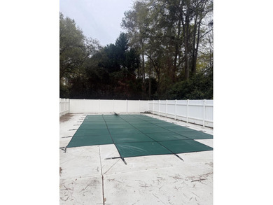 TOTALLY RENOVATED, ALL NEW KITCHEN, FRESH PAINT, NEW FLOORING on The Links At Lakewood in South Carolina - for sale on GolfHomes.com, golf home, golf lot