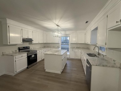 TOTALLY RENOVATED, ALL NEW KITCHEN, FRESH PAINT, NEW FLOORING on The Links At Lakewood in South Carolina - for sale on GolfHomes.com, golf home, golf lot