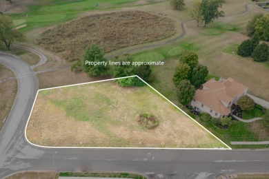 Build your dream home on this beautiful 0.46-acre lot located in on Houston Oaks Golf Course in Kentucky - for sale on GolfHomes.com, golf home, golf lot