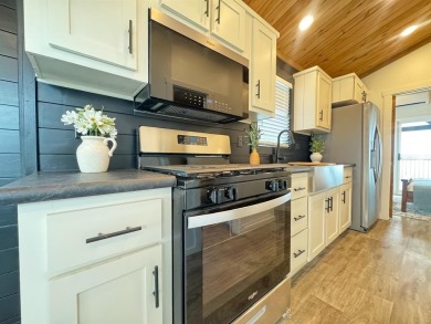 Do you love the lake? How about golf? This new cottage is on Lone Cedar Golf Course in Texas - for sale on GolfHomes.com, golf home, golf lot