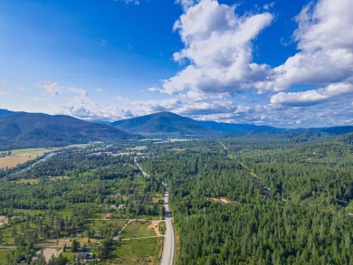 Live the Golf Course Lifestyle!Have you ever dreamed of living on Illinois Valley Golf Course in Oregon - for sale on GolfHomes.com, golf home, golf lot