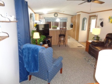 Take a look inside this extremely well maintained 1990, 2 bed/1 on YMCA Par 3 Home of the First Tee of Lakeland in Florida - for sale on GolfHomes.com, golf home, golf lot