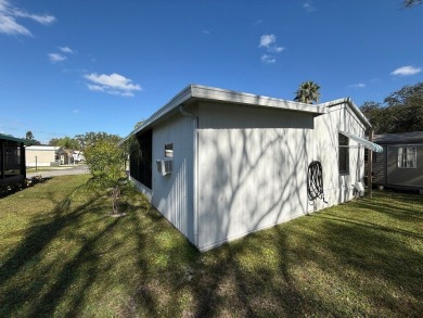 CHARMING, FULLY FURNISHED 2- BEDROOM, 1.5 BATHROOM MOVE IN READY on Hamptons Golf Club in Florida - for sale on GolfHomes.com, golf home, golf lot