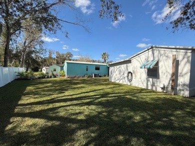 CHARMING, FULLY FURNISHED 2- BEDROOM, 1.5 BATHROOM MOVE IN READY on Hamptons Golf Club in Florida - for sale on GolfHomes.com, golf home, golf lot