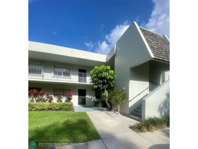 Don't miss this opportunity to own an Amazing updated garden on Oaks Country Club in Florida - for sale on GolfHomes.com, golf home, golf lot