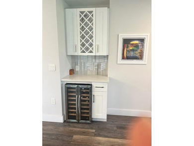 This fabulous OPEN FLOOR PLAN 2/2 at Hunters Run Country Club on Hunters Run Golf and Country Club in Florida - for sale on GolfHomes.com, golf home, golf lot