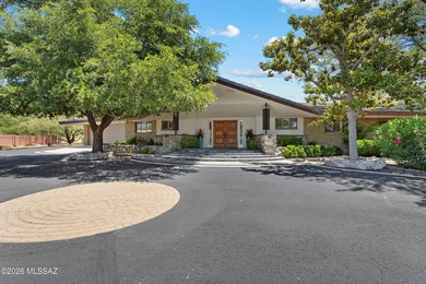 Beautifully situated in the highly desirable Oro Valley Country on Oro Valley Country Club in Arizona - for sale on GolfHomes.com, golf home, golf lot