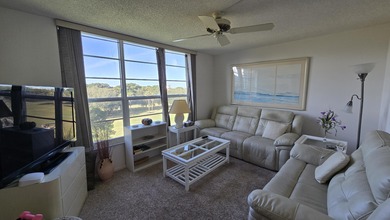 Spacious 2BR/2BA condo in desirable Palm Aire with beautiful on Palm-Aire Country Club and Resort - The Oaks in Florida - for sale on GolfHomes.com, golf home, golf lot