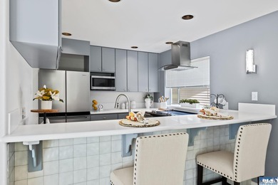 Welcome to this beautiful 2-bedroom + den, 2-bath condo in the on  in Washington - for sale on GolfHomes.com, golf home, golf lot