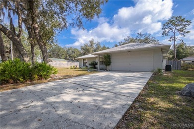 Discover comfort and convenience in this charming 3-bedroom on Inverness Golf and Country Club in Florida - for sale on GolfHomes.com, golf home, golf lot