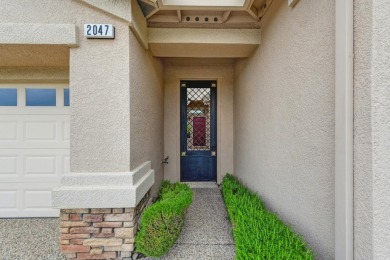 Charming Pine Hill model with Casita in Sun City Lincoln Hills! on Lincoln Hills Golf Club in California - for sale on GolfHomes.com, golf home, golf lot