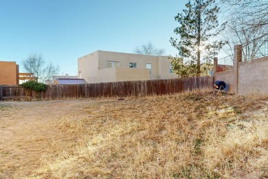 Nestled in a peaceful cul-de-sac off Camino Rojo, this elegant on Santa Fe Country Club in New Mexico - for sale on GolfHomes.com, golf home, golf lot