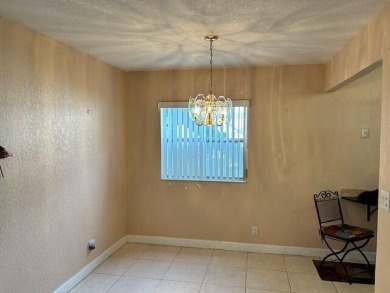 PRICE IMPROVEMENT!  MOTIVATED SELLER!  LOWER CONDO FEE IN 2025! on Kings Point Golf - Executive in Florida - for sale on GolfHomes.com, golf home, golf lot