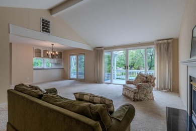 Beautifully maintained single level home in the Oak Knoll Golf on Oak Knoll Golf Course in Oregon - for sale on GolfHomes.com, golf home, golf lot