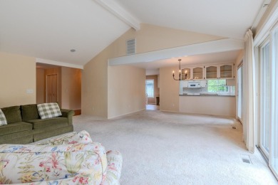 Beautifully maintained single level home in the Oak Knoll Golf on Oak Knoll Golf Course in Oregon - for sale on GolfHomes.com, golf home, golf lot