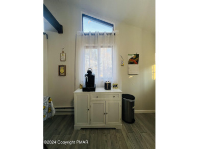 Come check out this UPDATED COZY CHALET/Raised Ranch with a on Pocono Farms Country Club in Pennsylvania - for sale on GolfHomes.com, golf home, golf lot