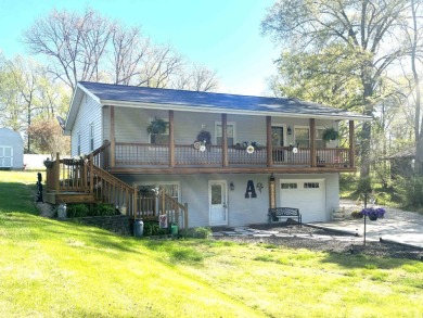 Reduced $20k and owner wants your offer! Your move-in ready home on Christmas Lake Golf Course in Indiana - for sale on GolfHomes.com, golf home, golf lot