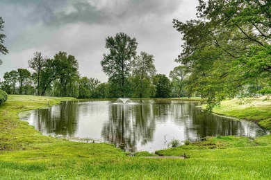 Welcome to this beautifully maintained 5-bedroom, 3.5-bathroom on Henderson Country Club in Kentucky - for sale on GolfHomes.com, golf home, golf lot