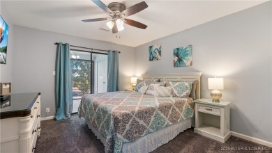 Fully furnished & move-in ready - PLUS seller is offering 3 on Seasons Ridge At Four Seasons in Missouri - for sale on GolfHomes.com, golf home, golf lot
