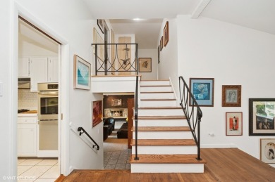 Beautiful split level with  spacious floor plan.  Wide entrance on Sunset Valley Golf Course in Illinois - for sale on GolfHomes.com, golf home, golf lot