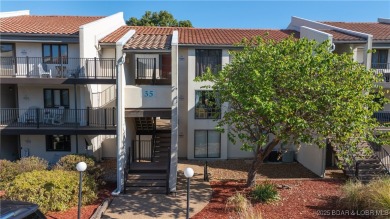 Fully furnished & move-in ready - PLUS seller is offering 3 on Seasons Ridge At Four Seasons in Missouri - for sale on GolfHomes.com, golf home, golf lot